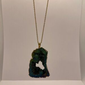 Natural Geode Stone & Crystal Quartz Christmas King Noble Fir Green Necklace
